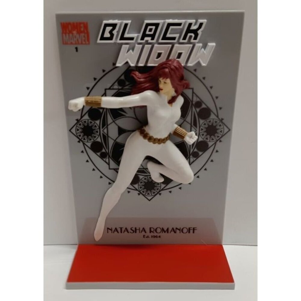 Loot Crate Exclusive Black Widow 3D Comic Standee Figure Marvel - Picture 6 of 6